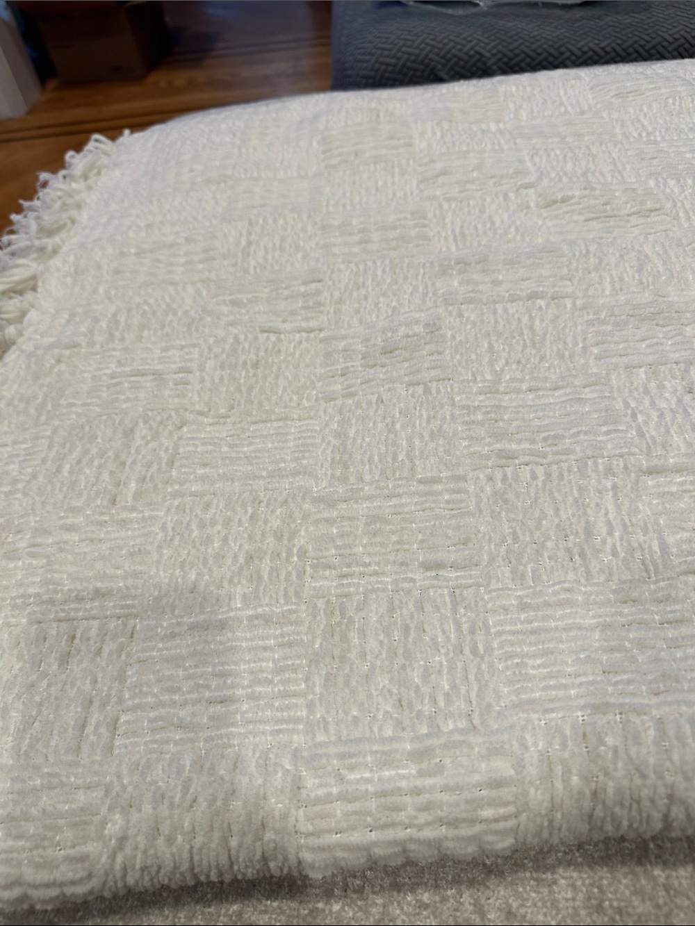 Cream Textured Woven Throw with Fringe - Picture 2 of 6